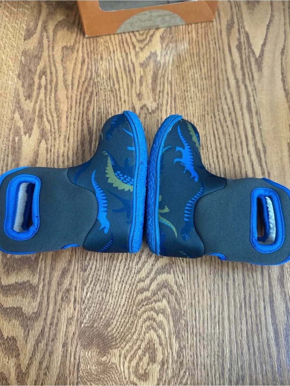 Bogs Baby/Toddler Boots Boys Size 4 Dinos